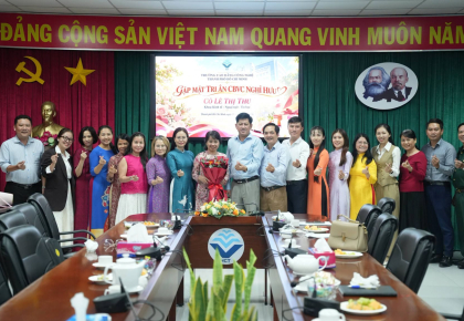HCT GẶP MẶT VÀ TRI ÂN CÔ LÊ THỊ THU – GIẢNG VIÊN KHOA KINH TẾ - NGOẠI NGỮ - TIN HỌC VỀ HƯU