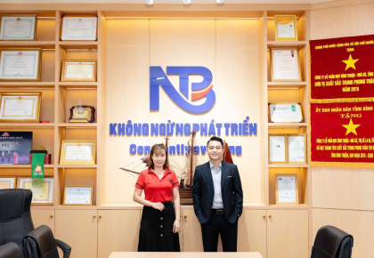 TRƯỜNG CAO ĐẲNG CÔNG NGHỆ TP. HỒ CHÍ MINH LAN TỎA TRI THỨC AI, ĐỒNG HÀNH CÙNG DOANH NGHIỆP TRONG KỶ NGUYÊN SỐ