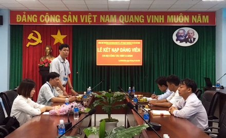 Thêm một sinh viên vinh dự đứng vào hàng ngũ của đảng bộ Trường Cao đẳng Kinh Tế – Kỹ Thuật Vinatex Tp. Hồ Chí Minh