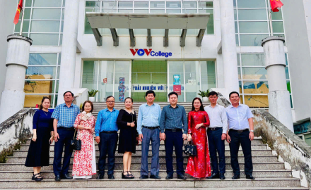 TRƯỜNG CAO ĐẲNG CÔNG NGHỆ TP. HỒ CHÍ MINH THĂM VÀ LÀM VIỆC VỚI TRƯỜNG CAO ĐẲNG PHÁT THANH VÀ TRUYỀN HÌNH