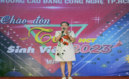ĐOÀN TRƯỜNG CAO ĐẲNG CÔNG NGHỆ TP.HỒ CHÍ MINH  TỔ CHỨC CHƯƠNG TRÌNH VĂN NGHỆ CHÀO ĐÓN  TÂN SINH VIÊN NĂM 2023