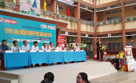 TƯ VẤN TUYỂN SINH HƯỚNG NGHIỆP CHO HỌC SINH, PHỤ HUYNH THCS HIỆP BÌNH 