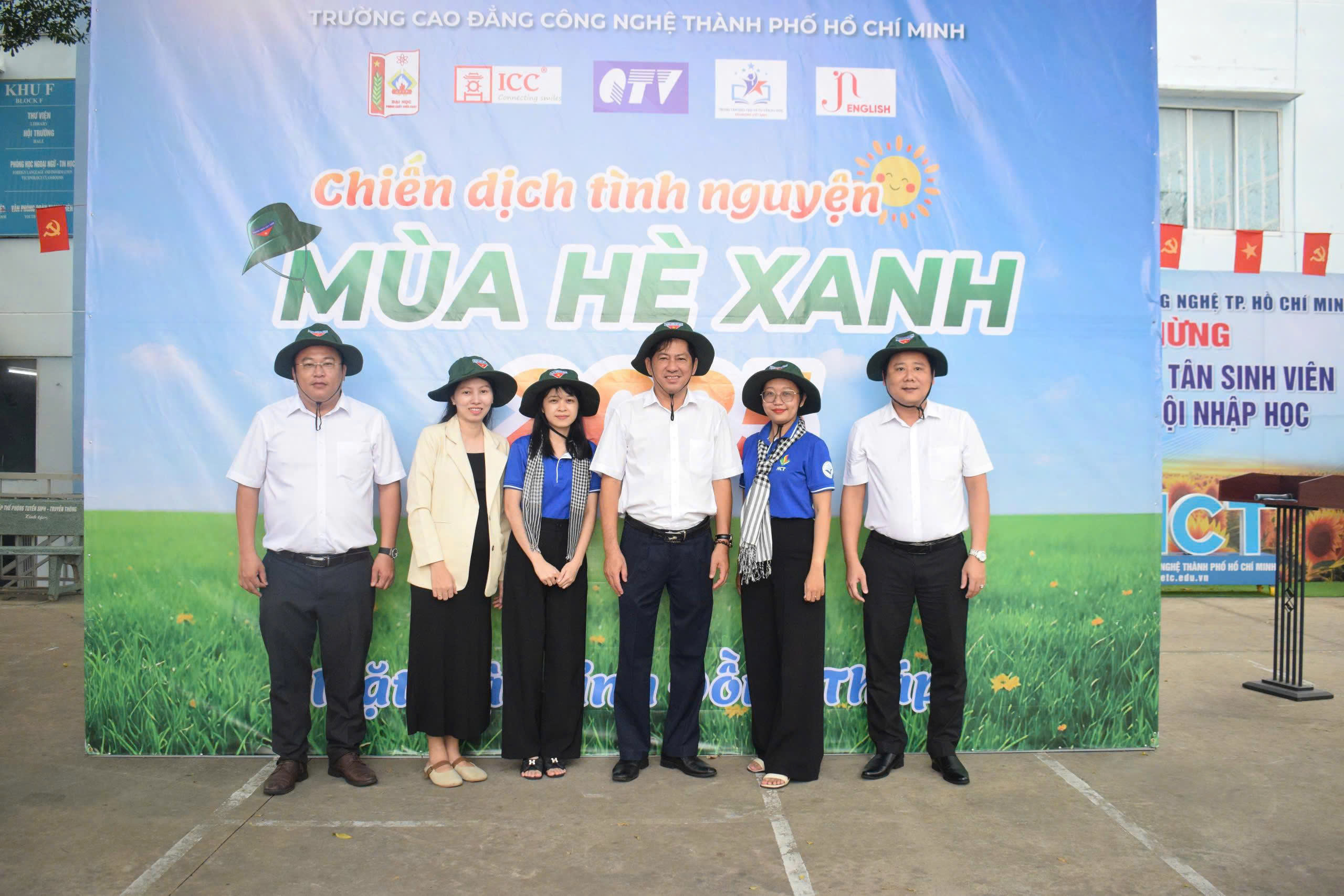 Ảnh ra quân 2